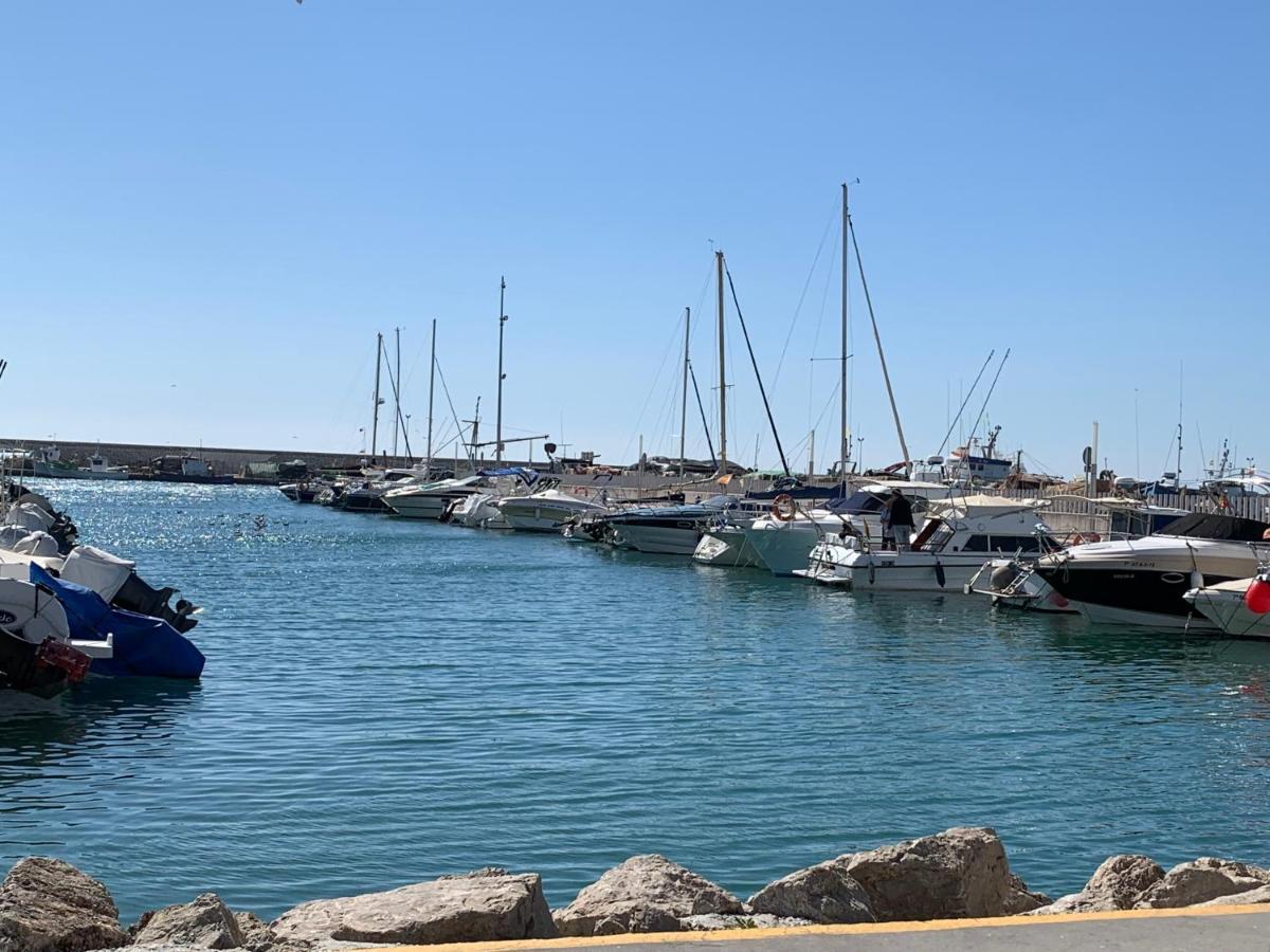 Paradise Beach Apartment Caleta De Velez Exterior photo